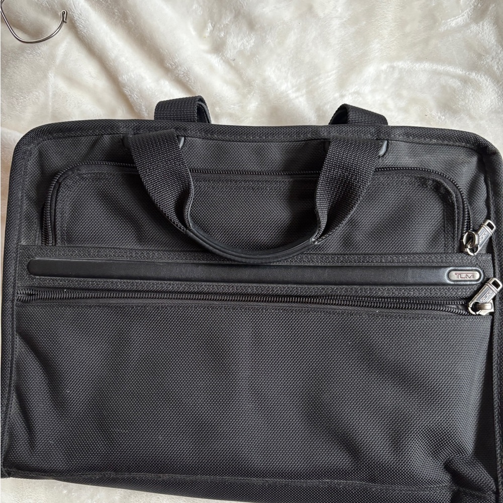 Tumi Slim Deluxe Nylon Portfolio Black Bag Briefcase STYLE #26101D4